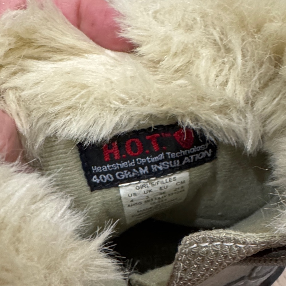 The North Face Beige Suede & Black Rubber Kids Snow Boots with Faux Fur Cuff - Picture 5 of 5
